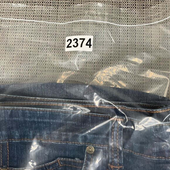 Gloria Vanderbilt Womens 14 Blue Bermuda Denim Shorts All-Around Slimming Effect - Picture 8 of 10